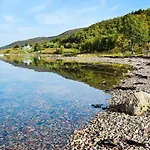 4 Person In Botnhamn