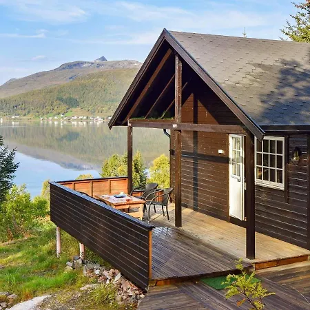 4 Person In Botnhamn