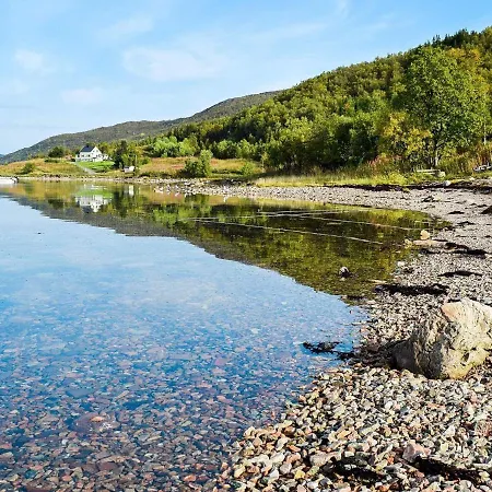 4 Person In Botnhamn